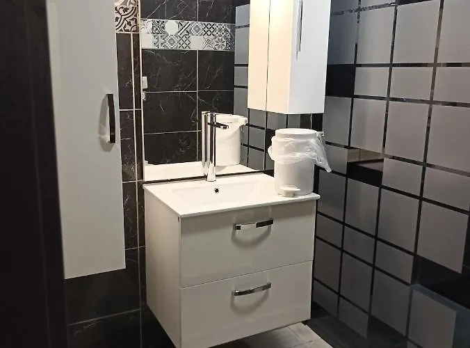 Avec Balcon Apartmán